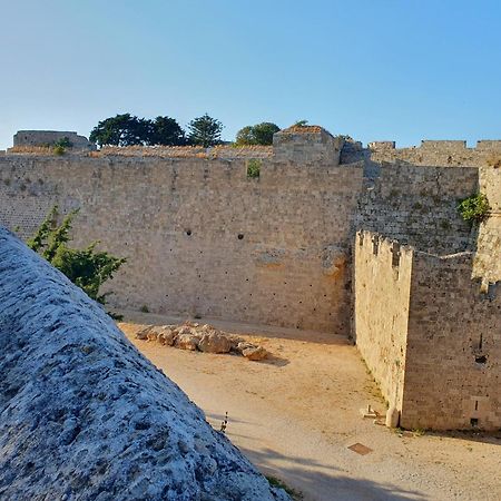 Villa Yiannis Sokaki Detached House Rhodes City Esterno foto